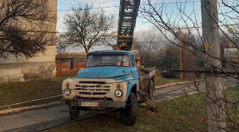 Со светом еще 20 населенных пунктов: ДТЭК Донецкие электросети продолжае...