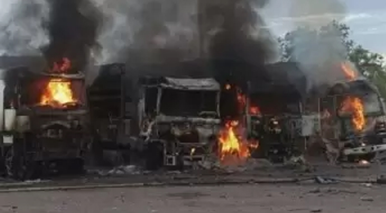Дрон камикадзе ВСУ ударил по стоянке грузовиков в Енакиево